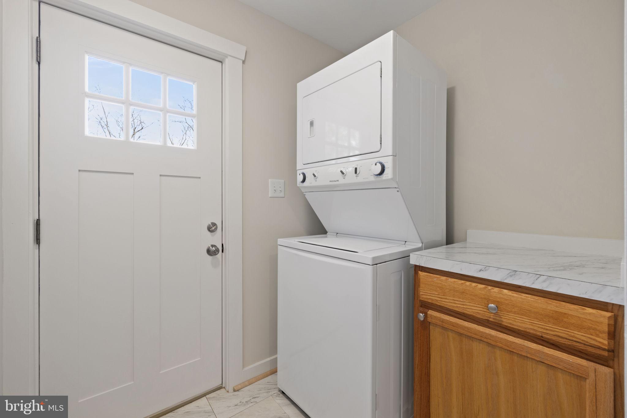 WAVERLEY HEIGHTS - Residential Lease