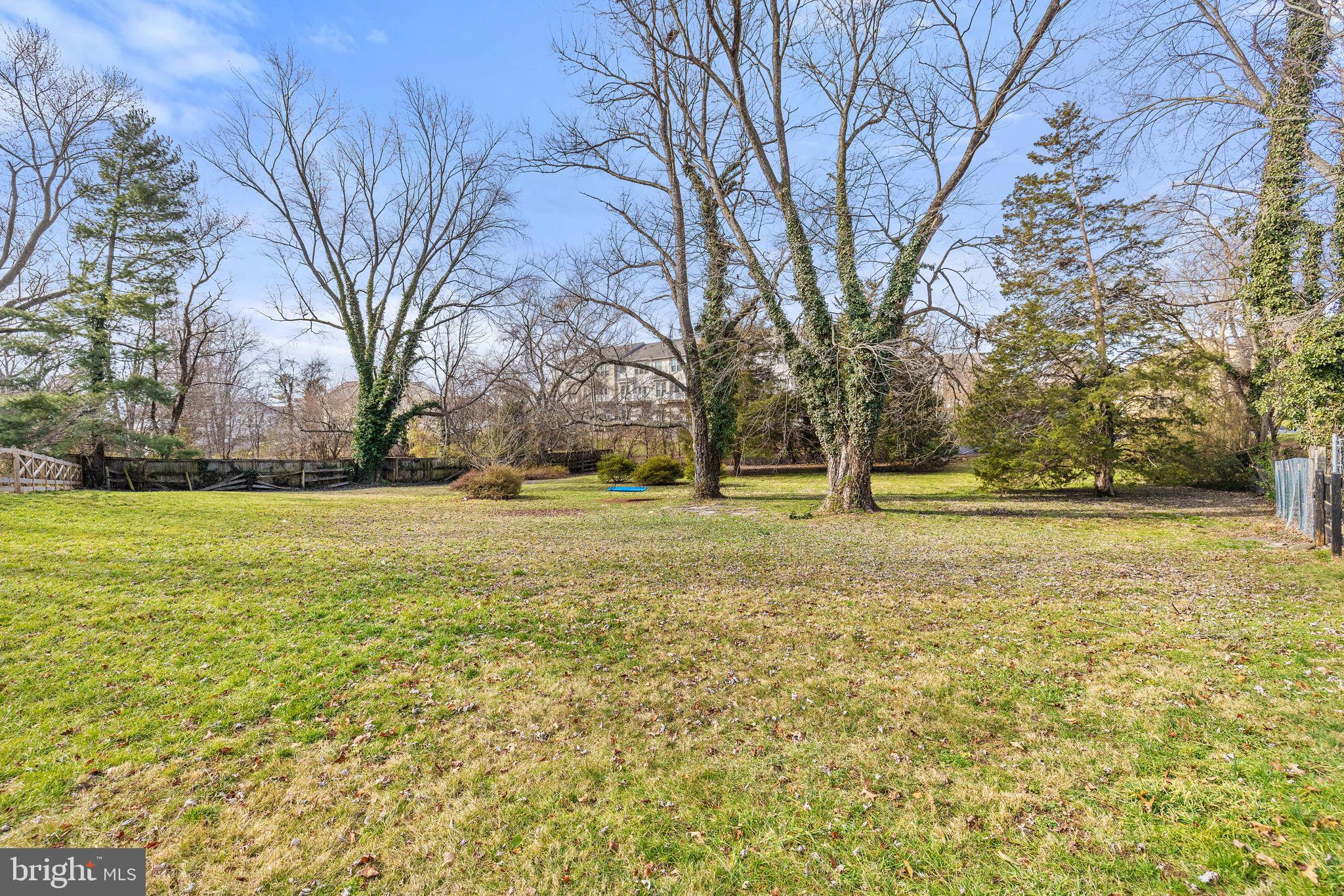 WAVERLEY HEIGHTS - Residential Lease