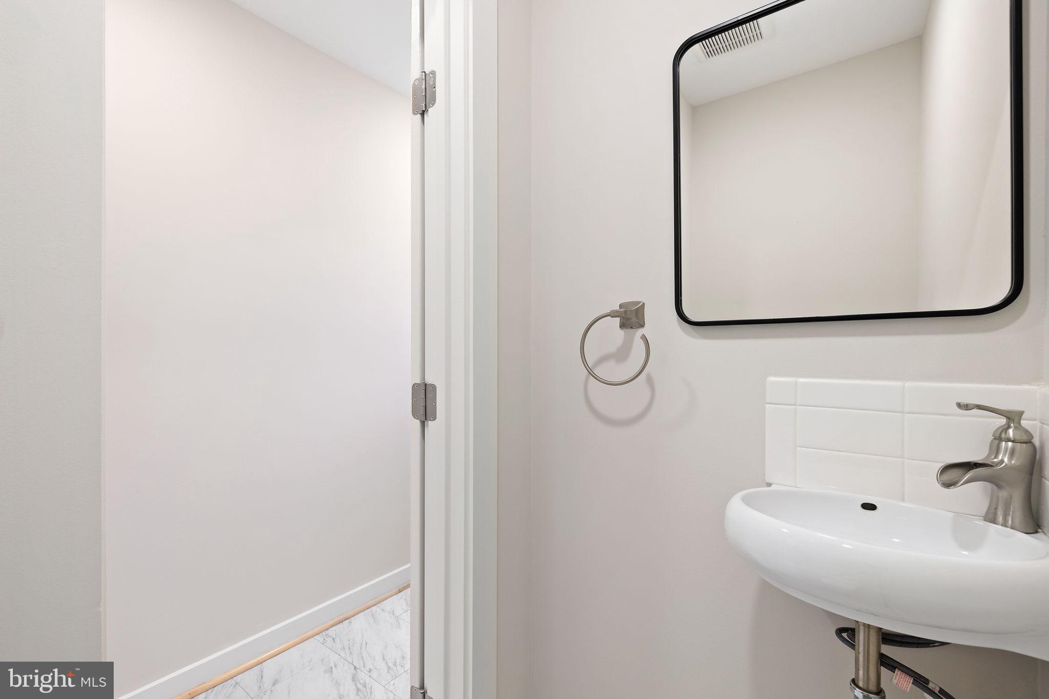 WAVERLEY HEIGHTS - Residential Lease
