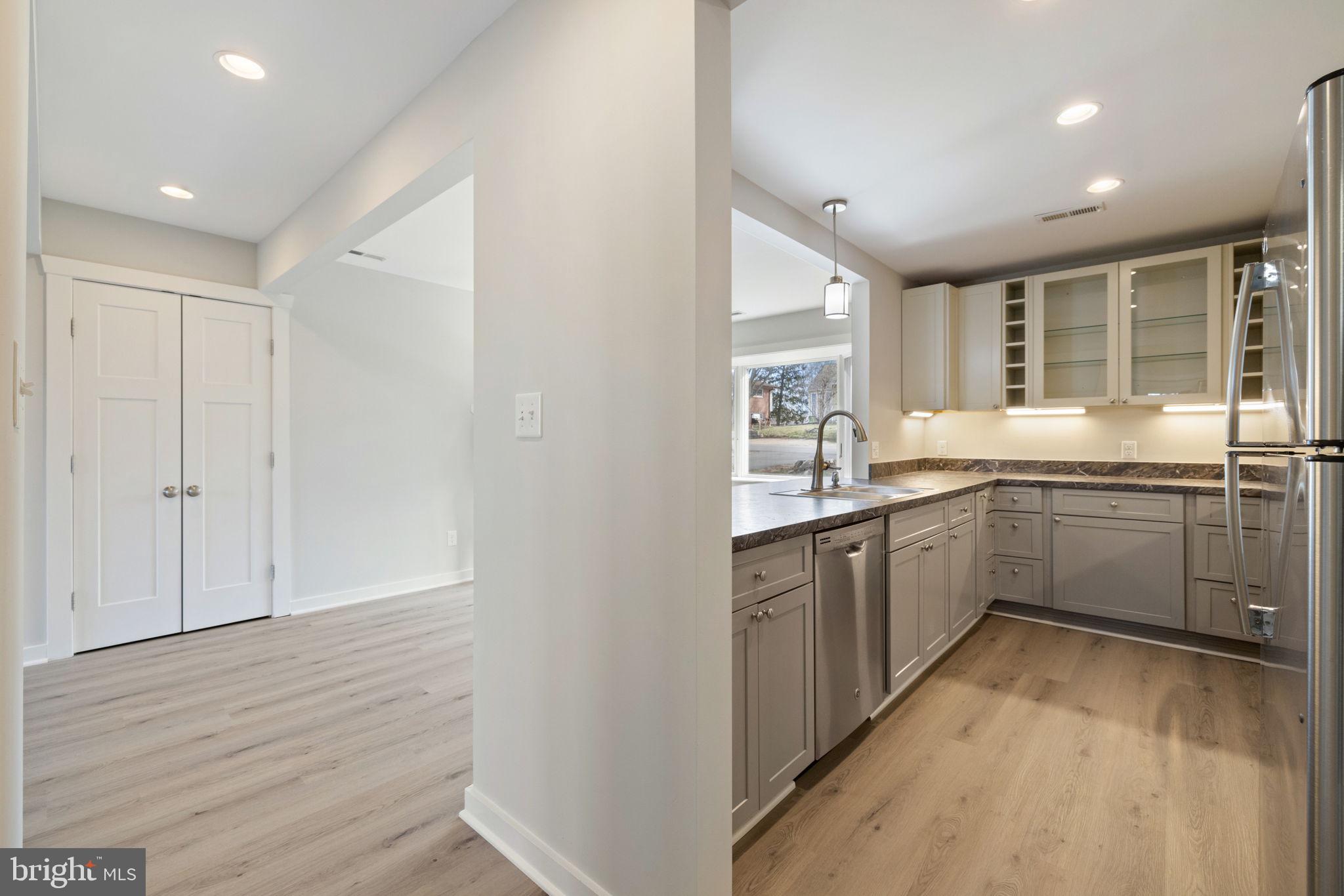 WAVERLEY HEIGHTS - Residential Lease