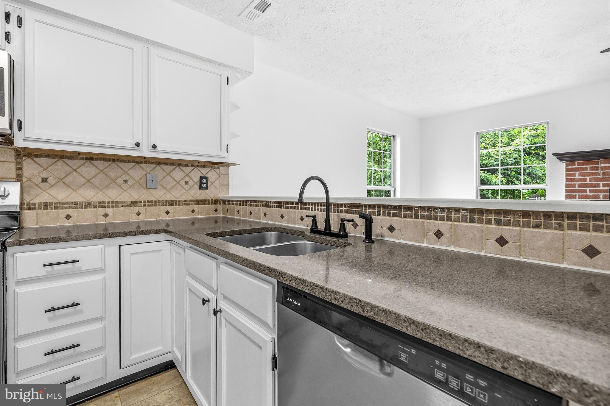 ST CHARLES SUB - HAMPSHIRE - Residential