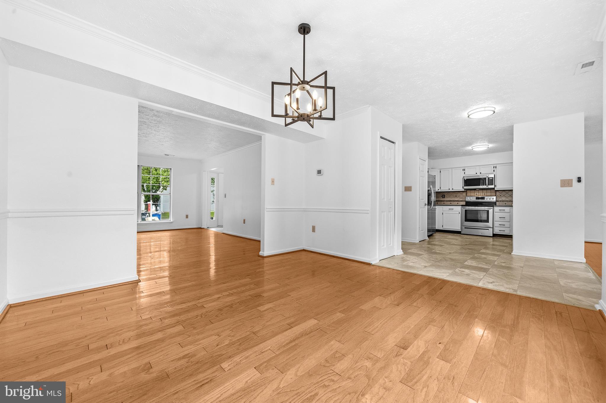 ST CHARLES SUB - HAMPSHIRE - Residential