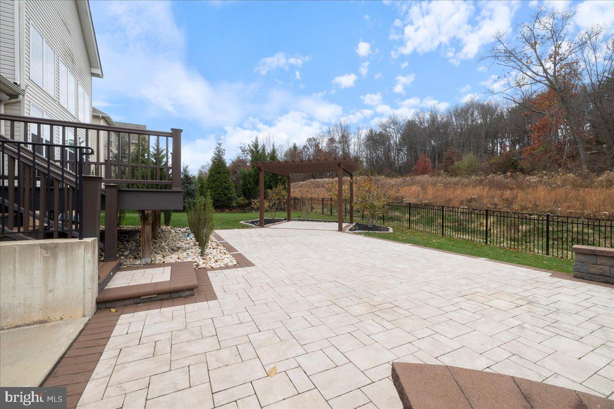 WOODLANDS AT WARWICK - Residential