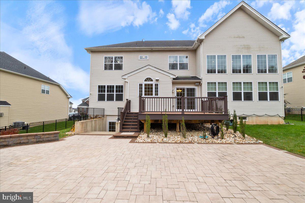WOODLANDS AT WARWICK - Residential