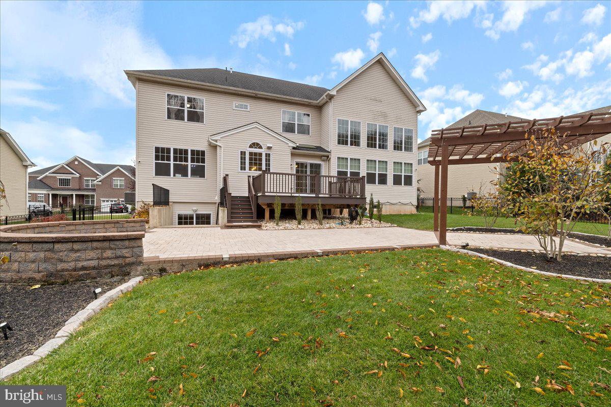 WOODLANDS AT WARWICK - Residential
