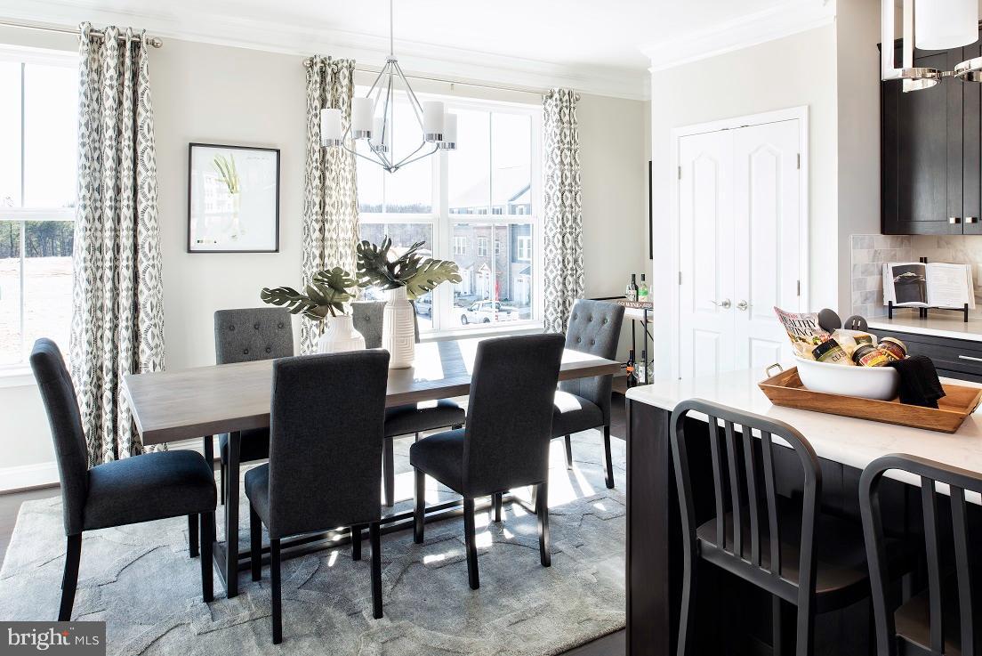 TAYLOR VILLAGE - Residential