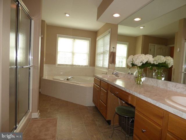 KENDALE HEIGHTS - Residential