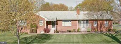 Great Rambler in an ideal location.   Listed and Sold to a friend of the family Simultaneously.   For Comps only.