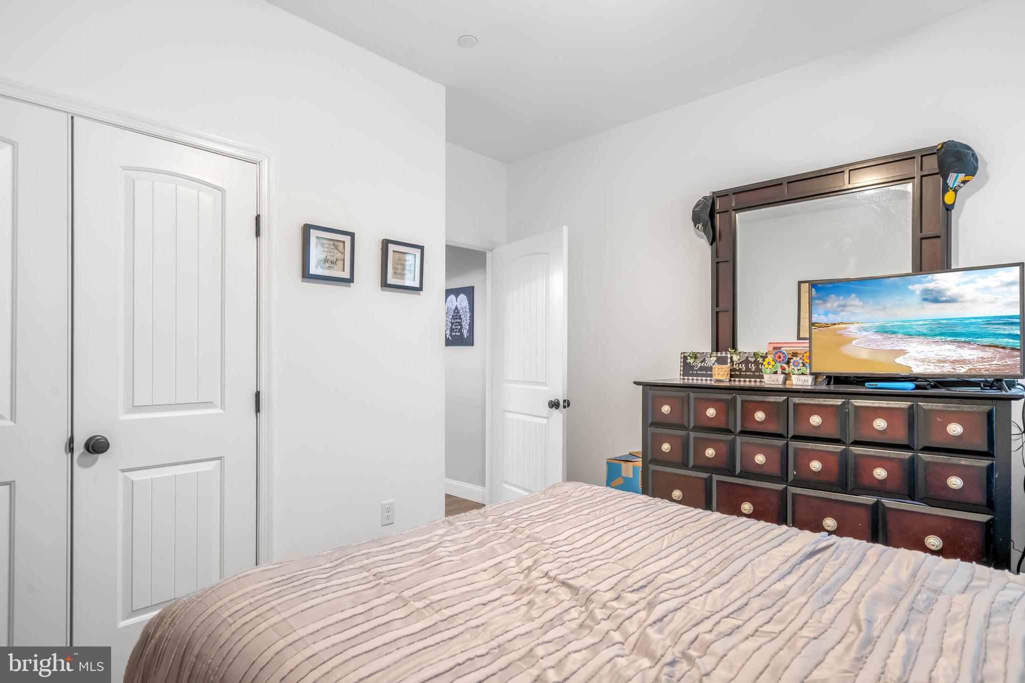 HOLIDAY HARBOR - Residential