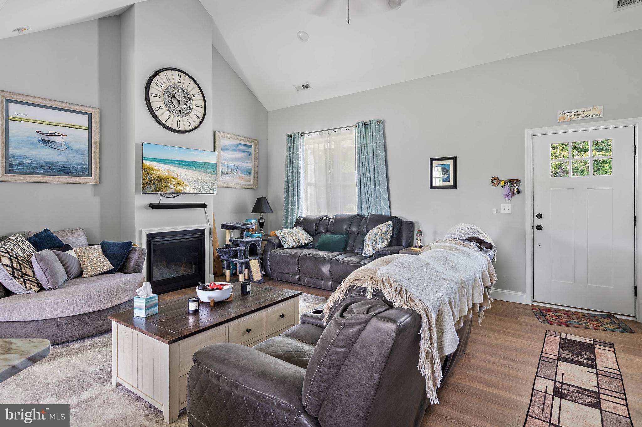 HOLIDAY HARBOR - Residential