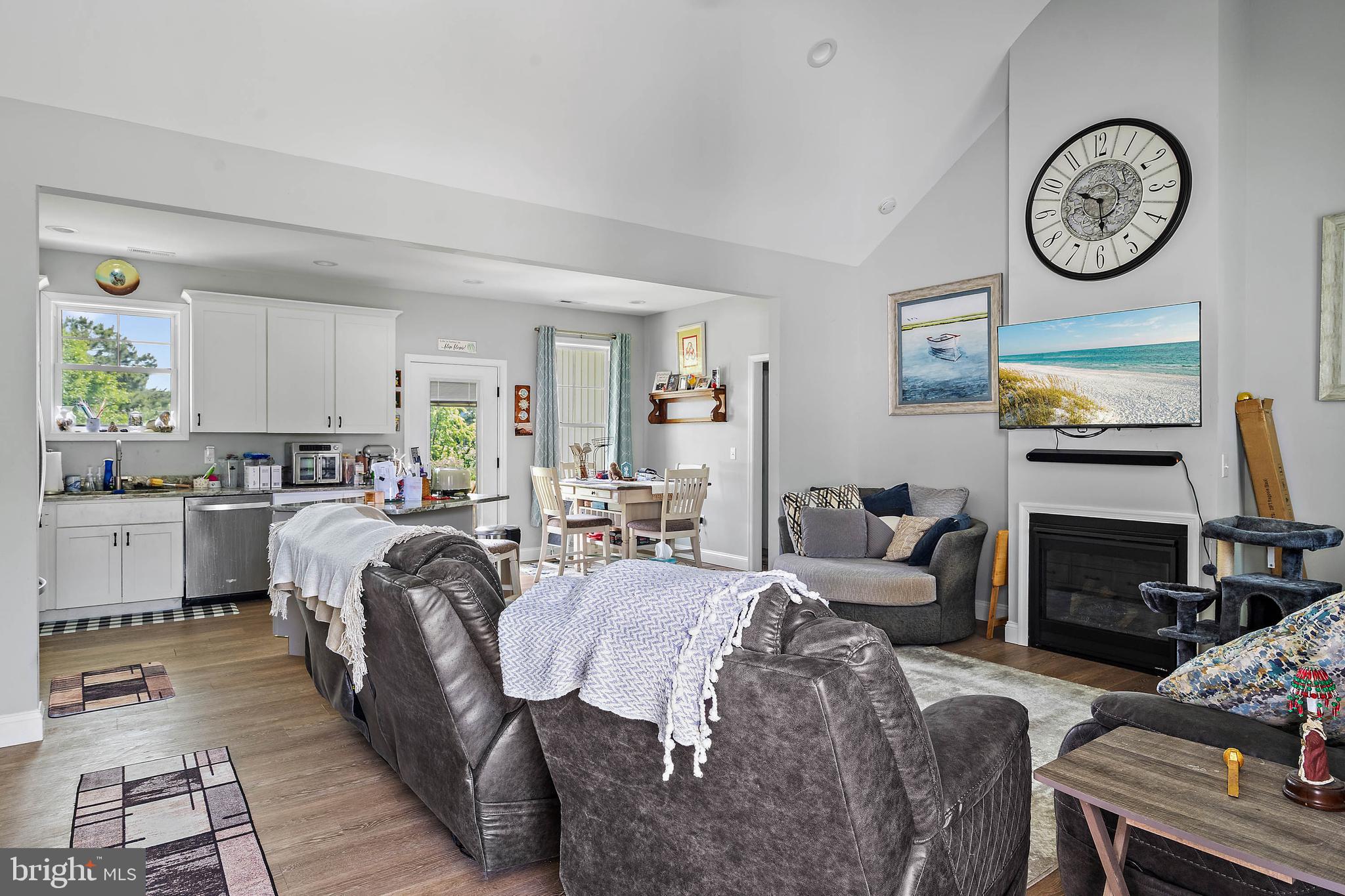 HOLIDAY HARBOR - Residential