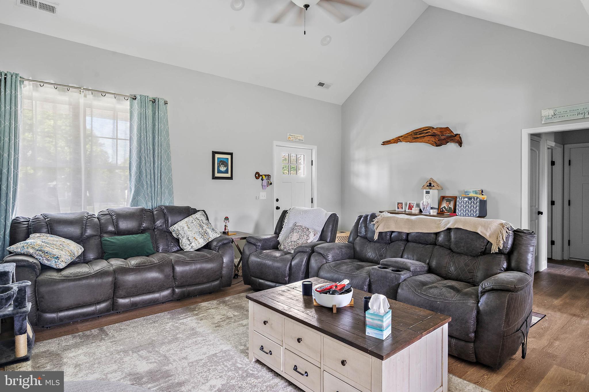 HOLIDAY HARBOR - Residential