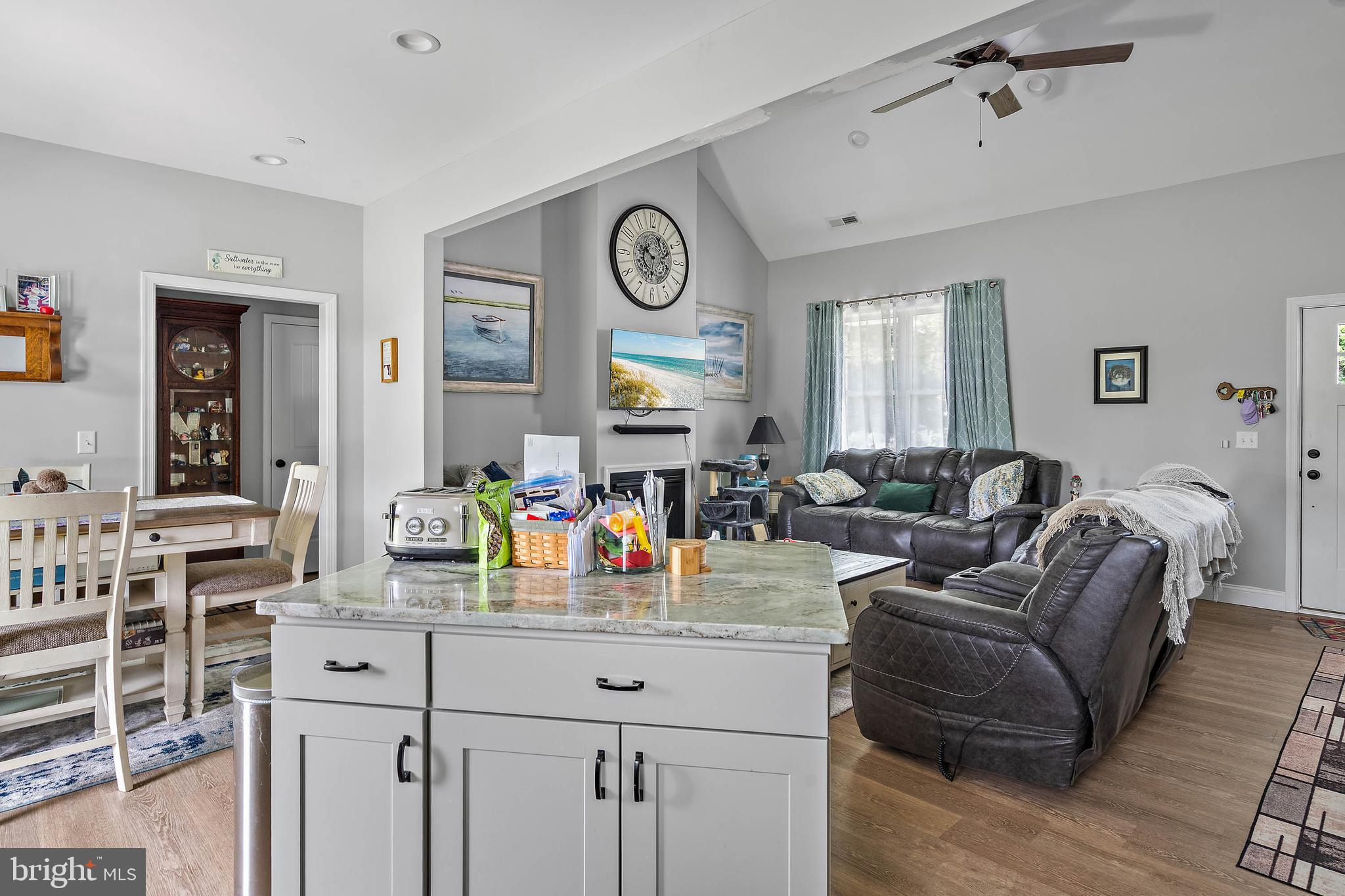 HOLIDAY HARBOR - Residential