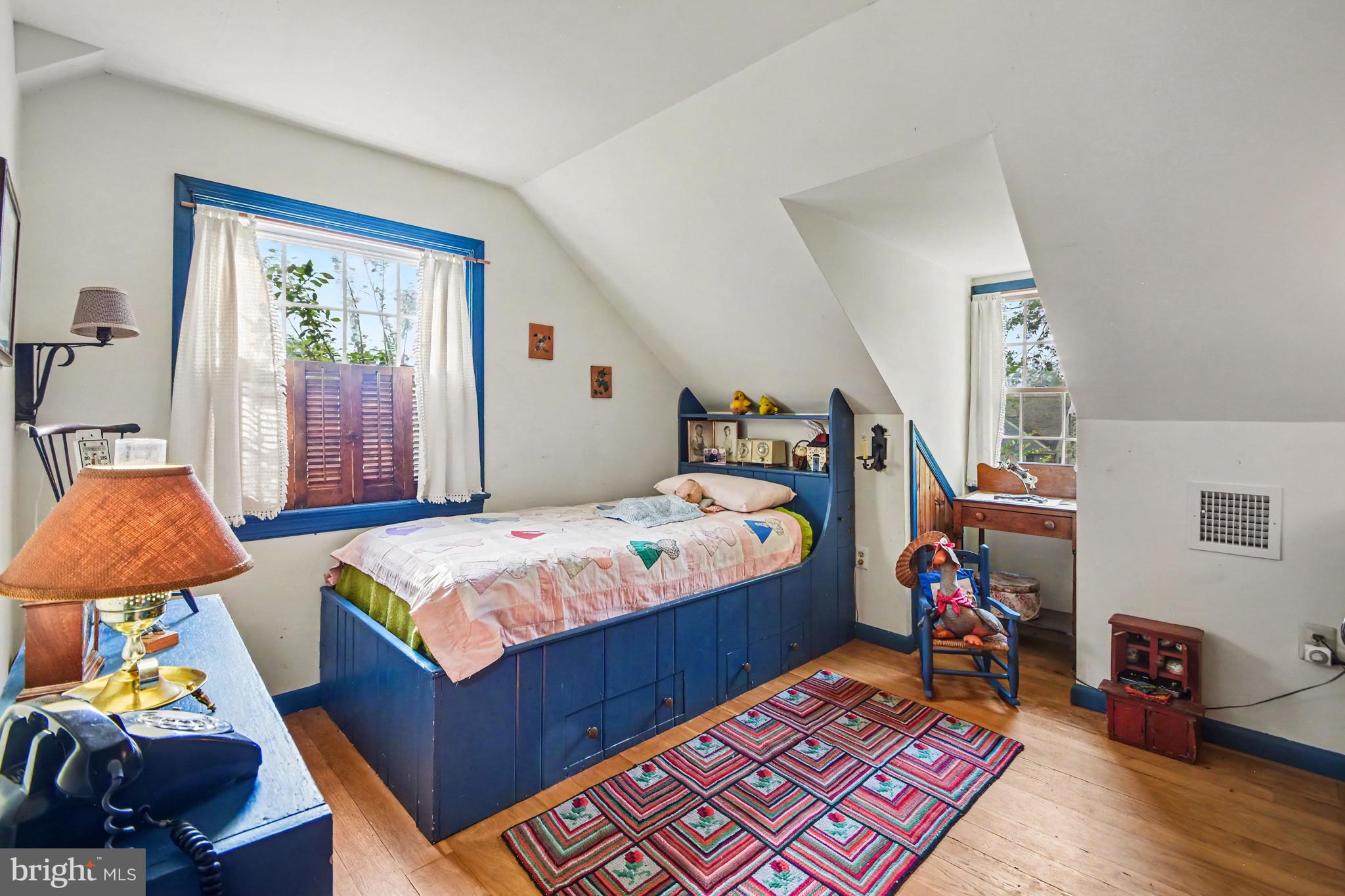 WHITEHALL - Residential