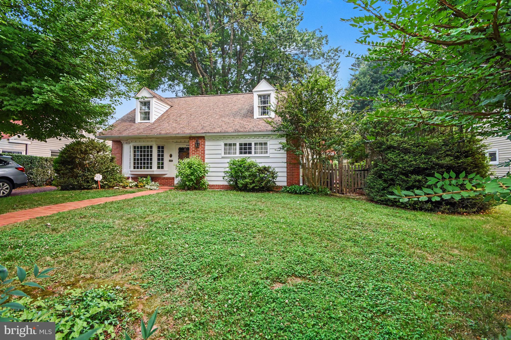 WHITEHALL - Residential