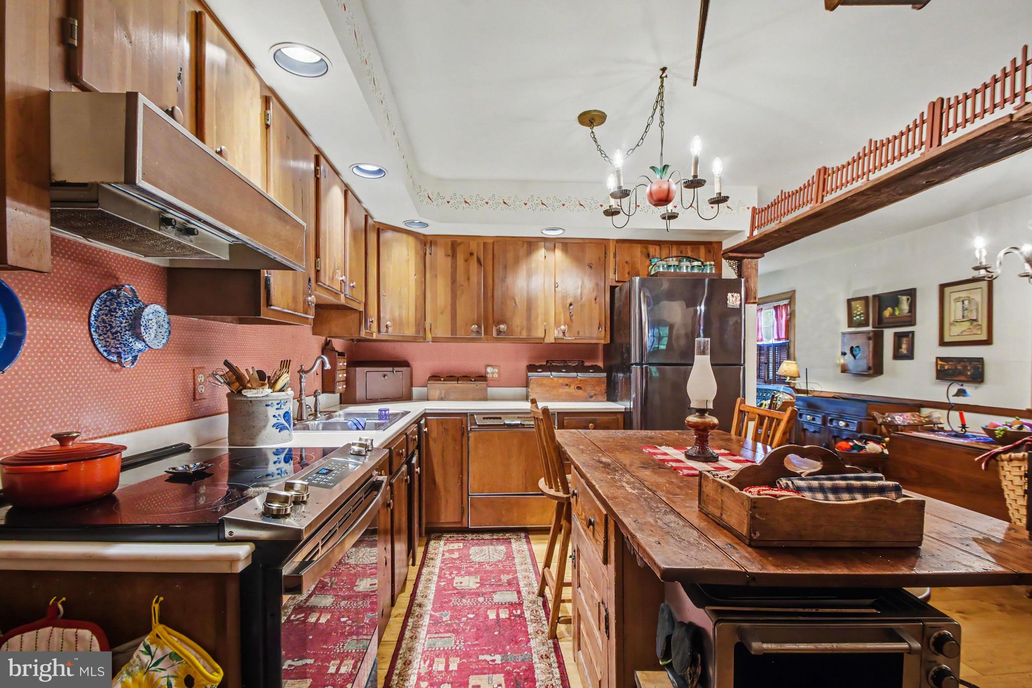 WHITEHALL - Residential