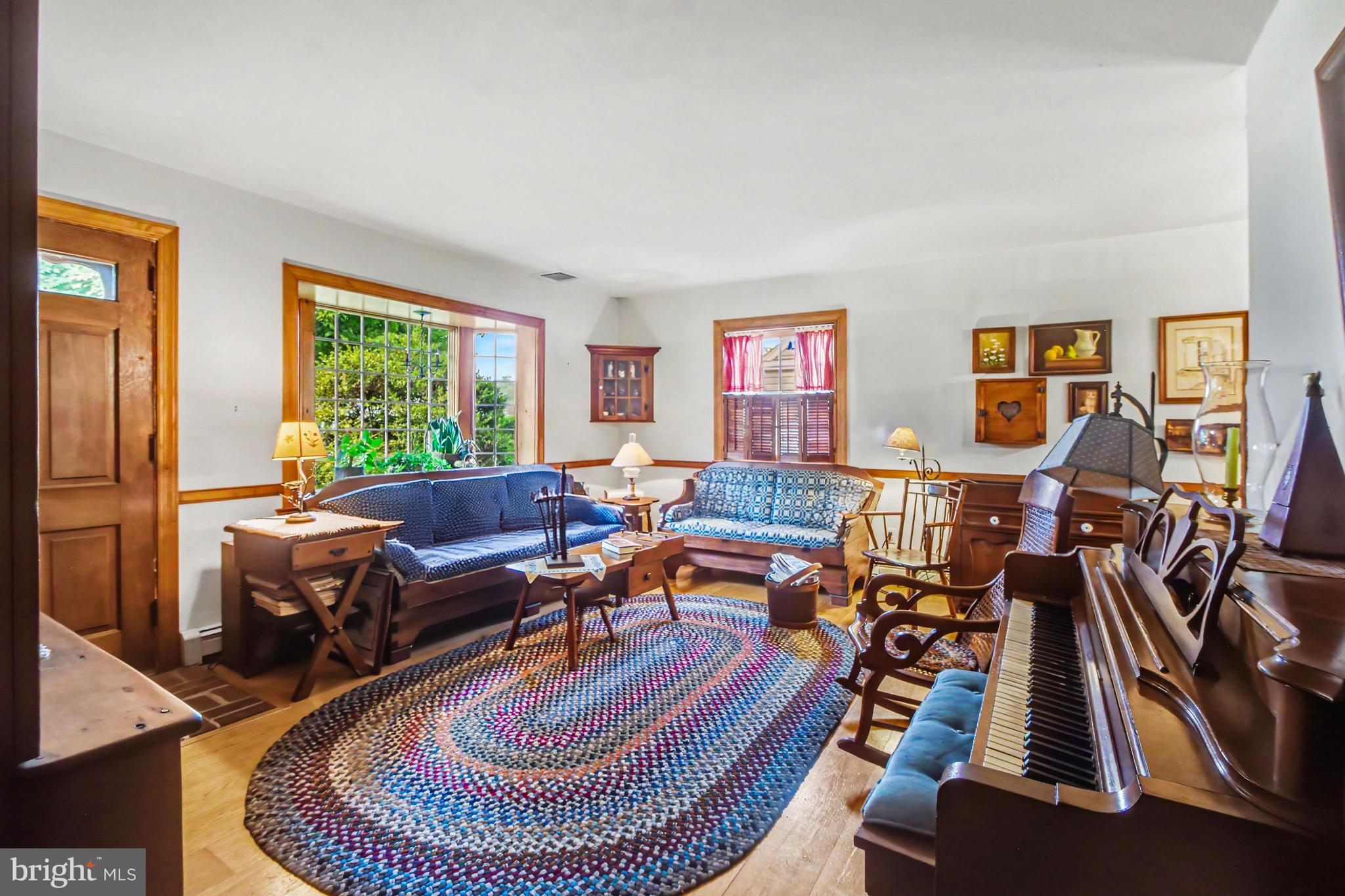 WHITEHALL - Residential