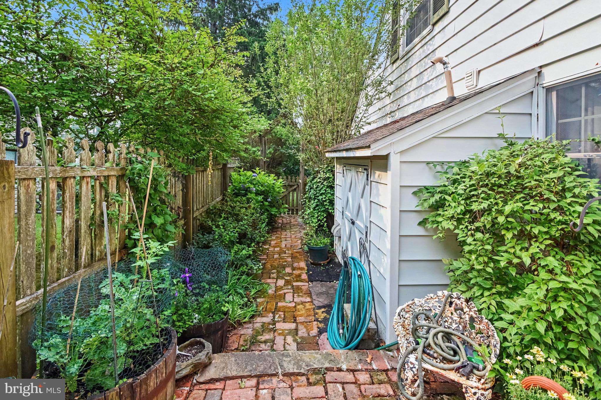 WHITEHALL - Residential