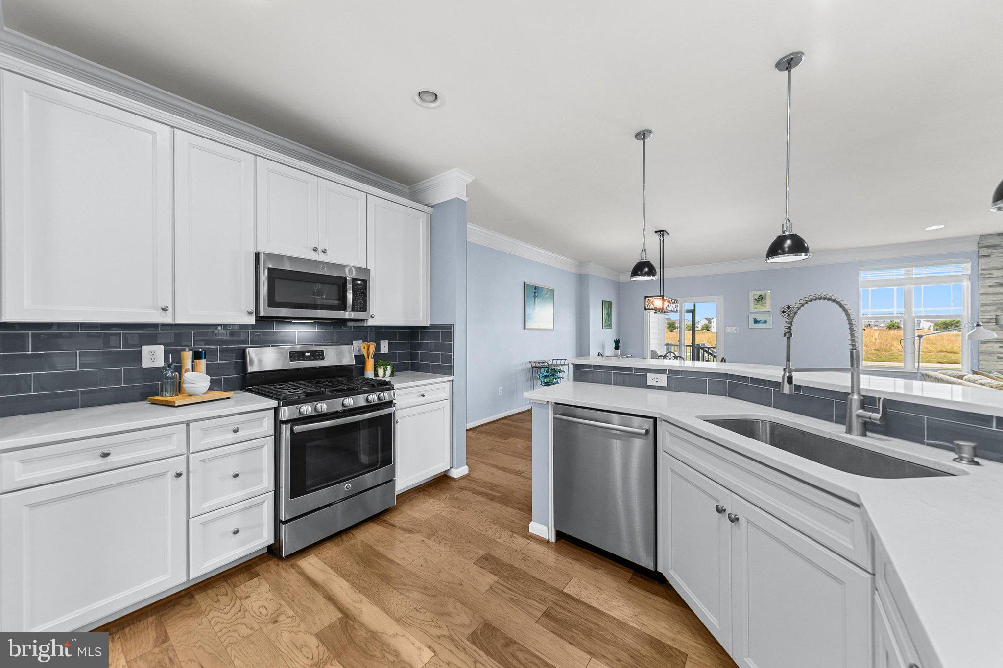 PLANTATION LAKES - Residential