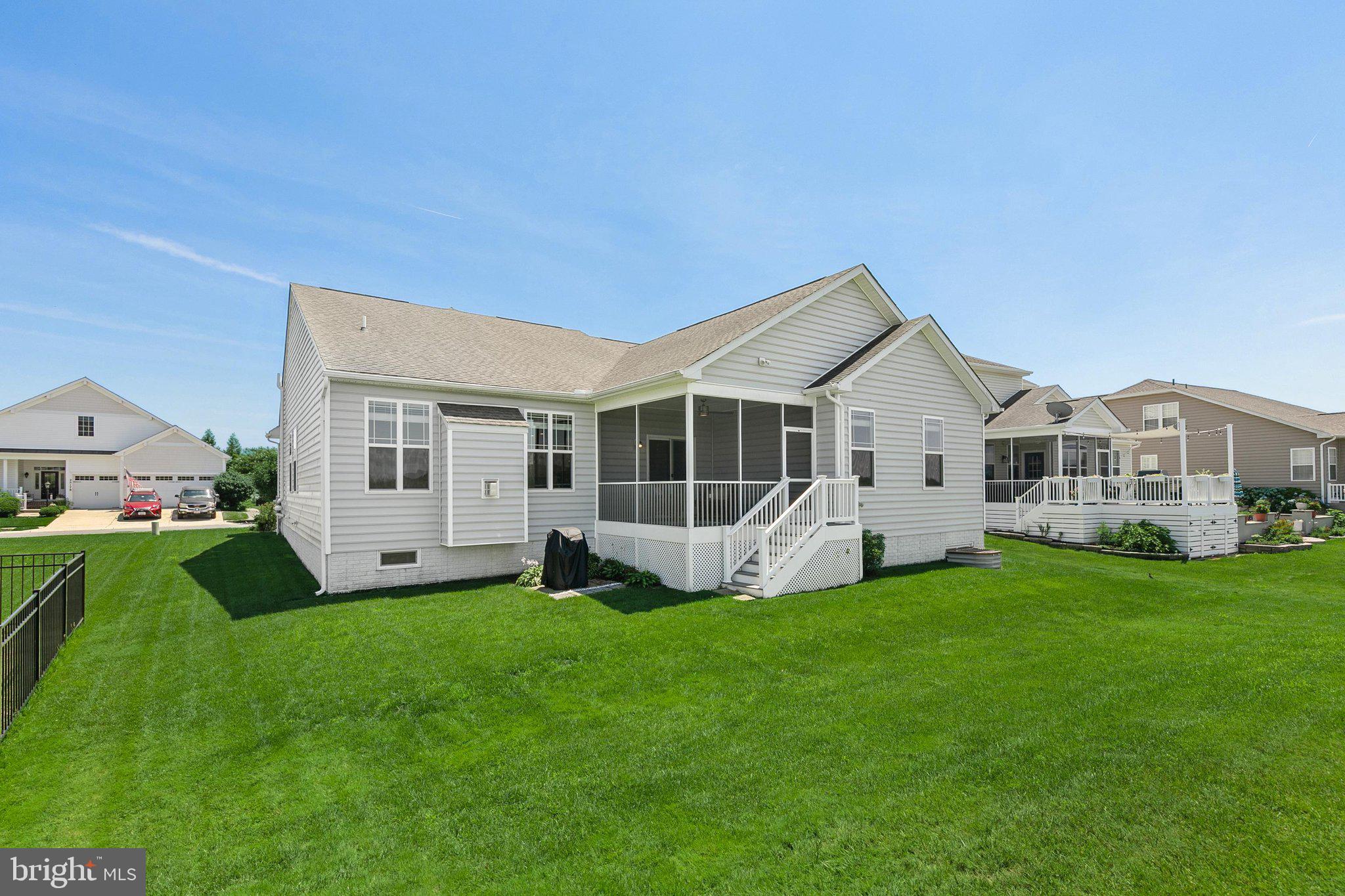 PLANTATION LAKES - Residential