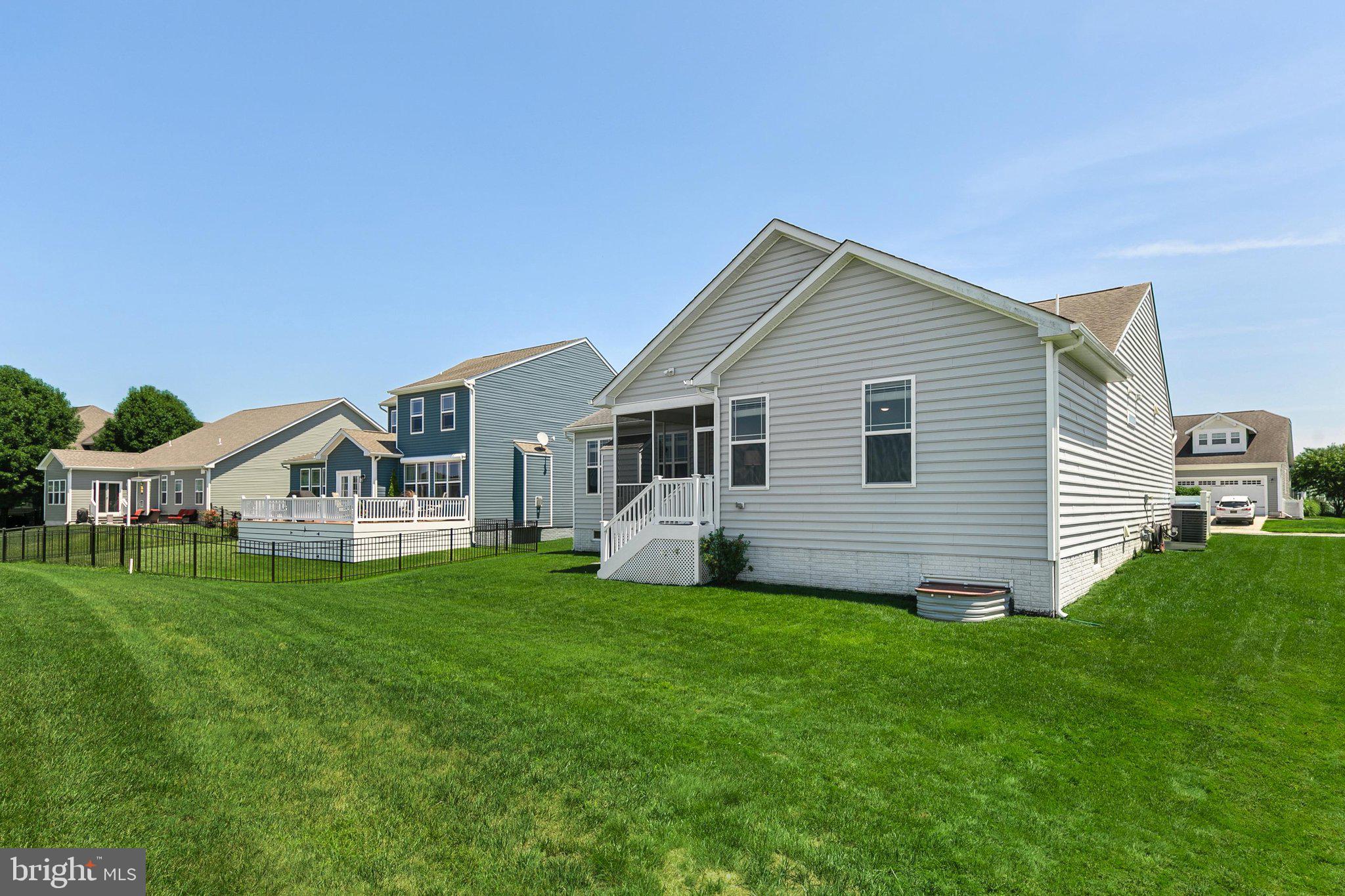 PLANTATION LAKES - Residential