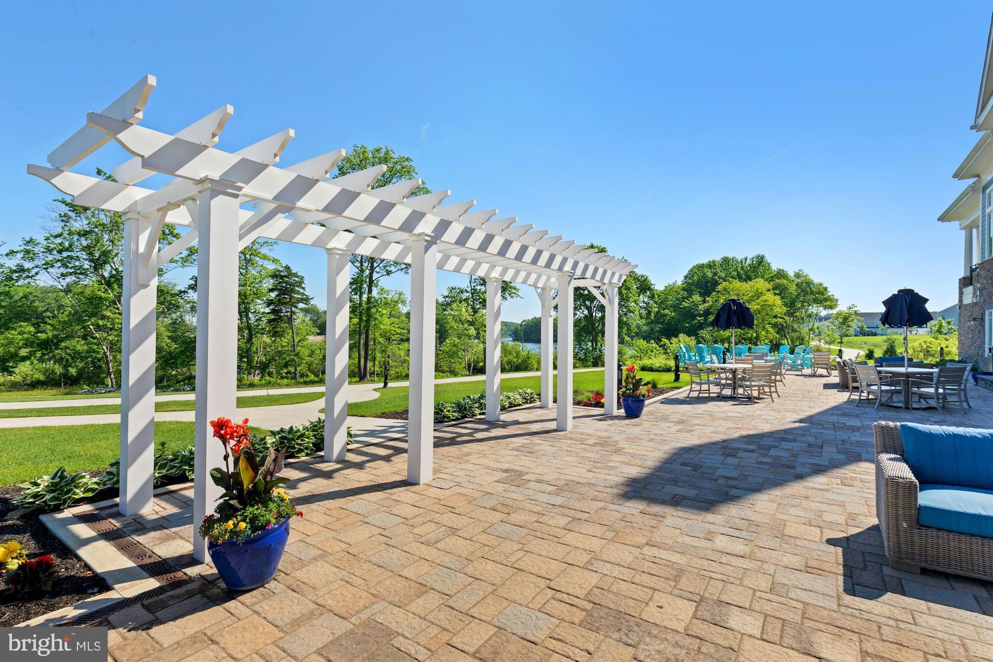 PLANTATION LAKES - Residential