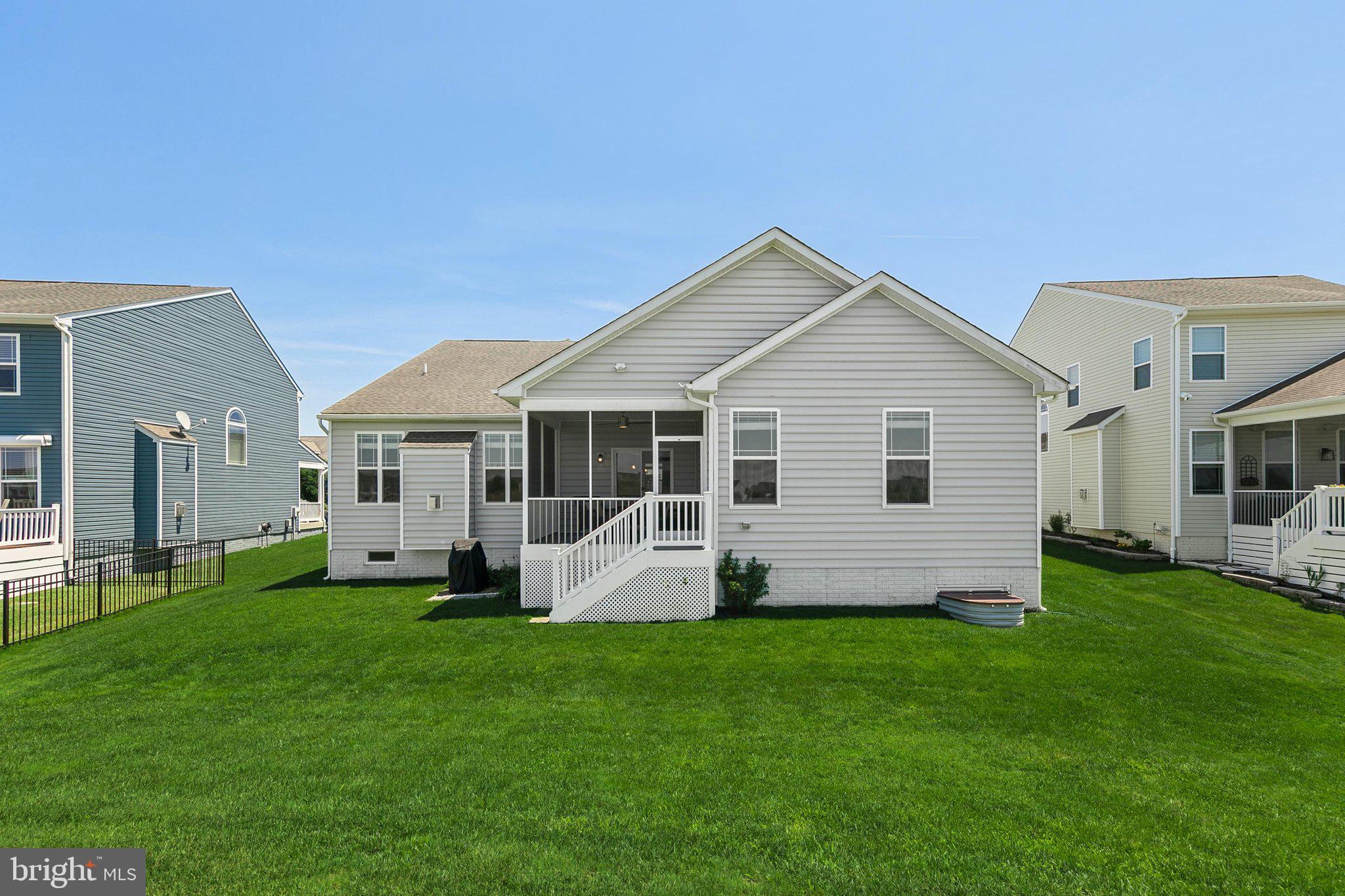 PLANTATION LAKES - Residential
