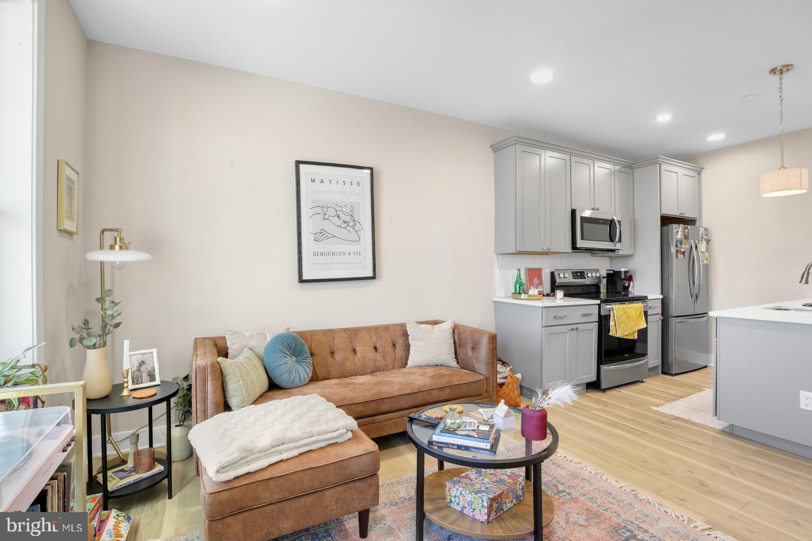 OLDE KENSINGTON - Residential Lease