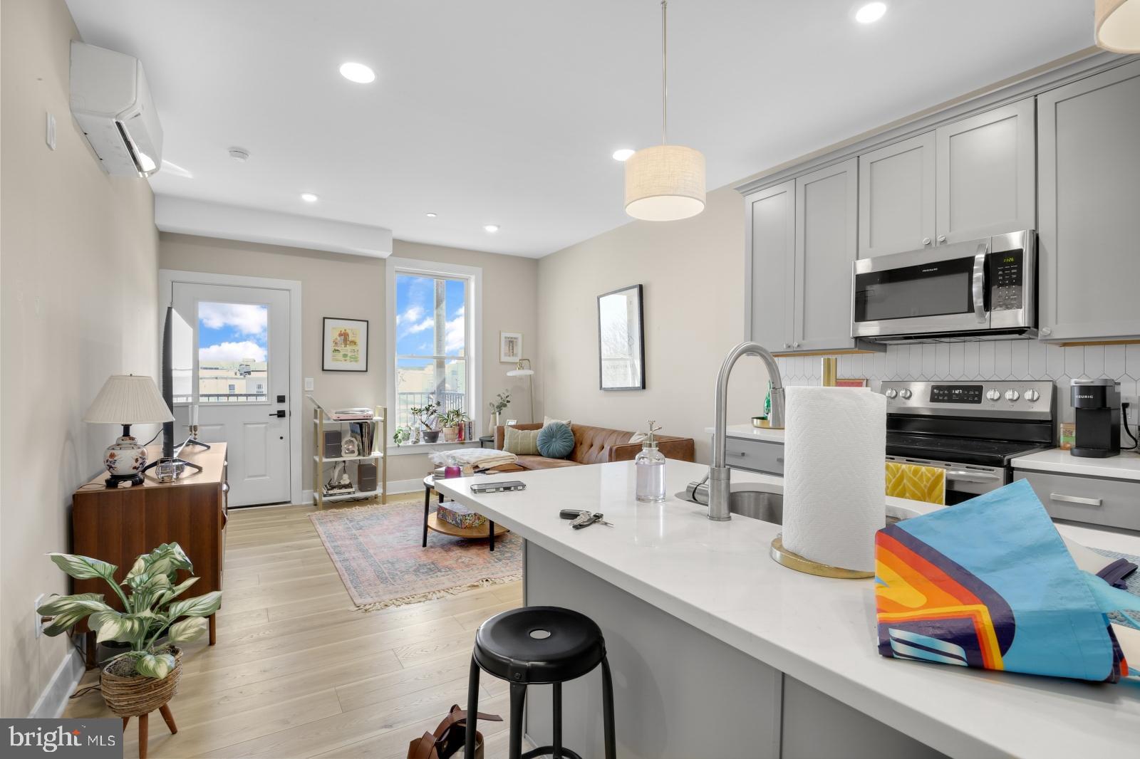 OLDE KENSINGTON - Residential Lease