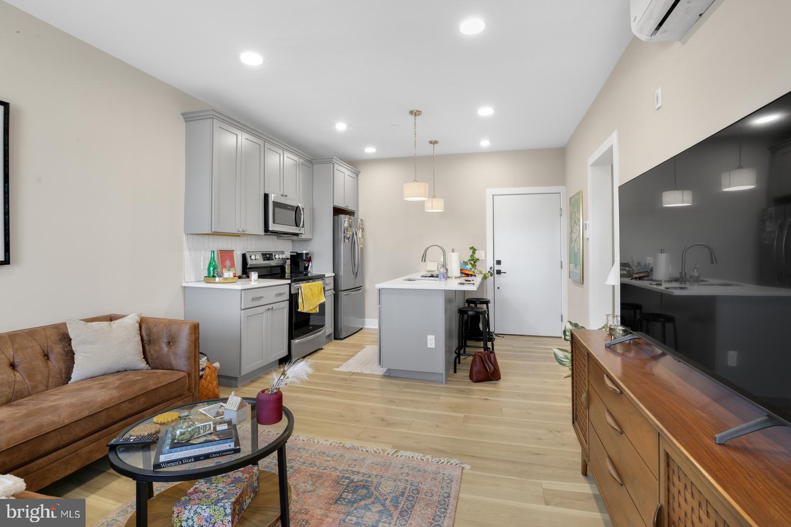 OLDE KENSINGTON - Residential Lease