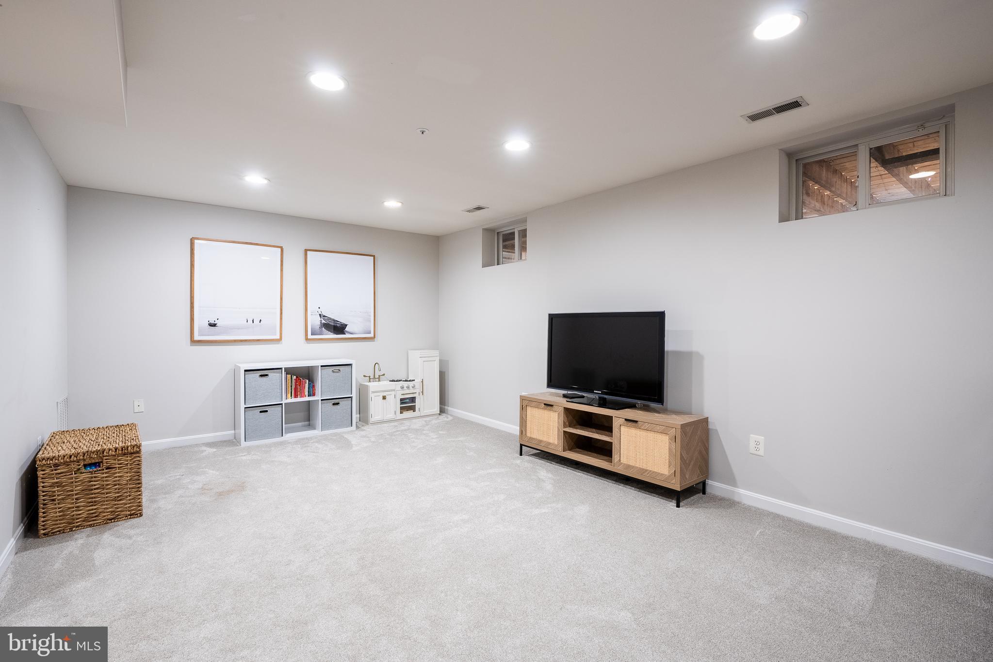 TIDEWATER COLONY - Residential