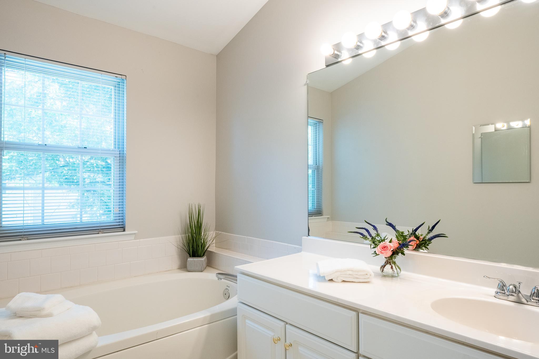 TIDEWATER COLONY - Residential