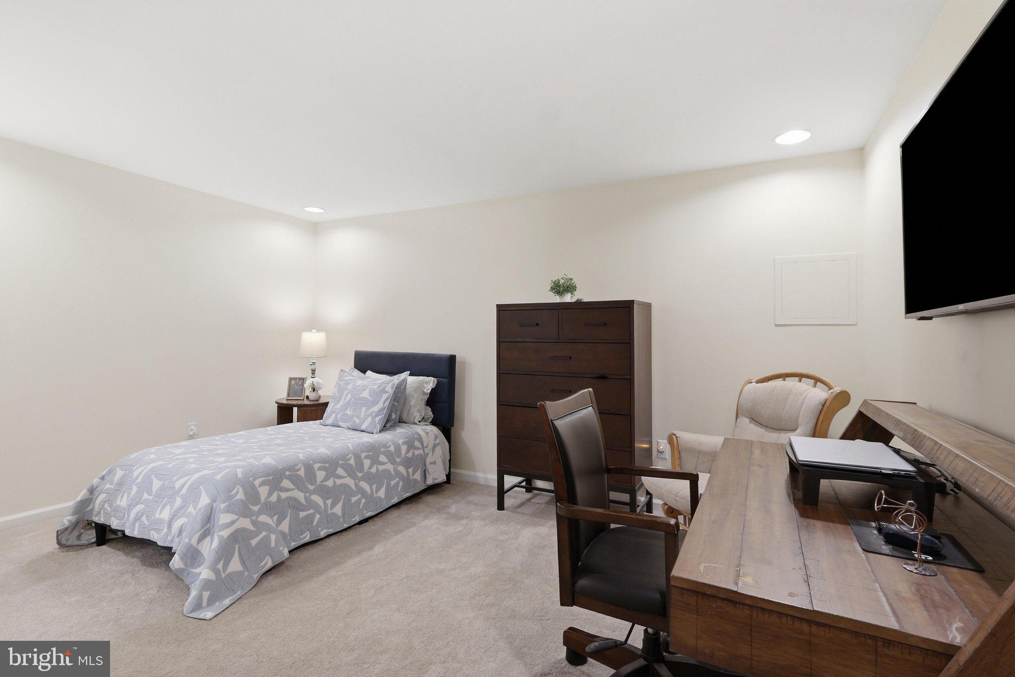 FRANKLIN FARM - Residential