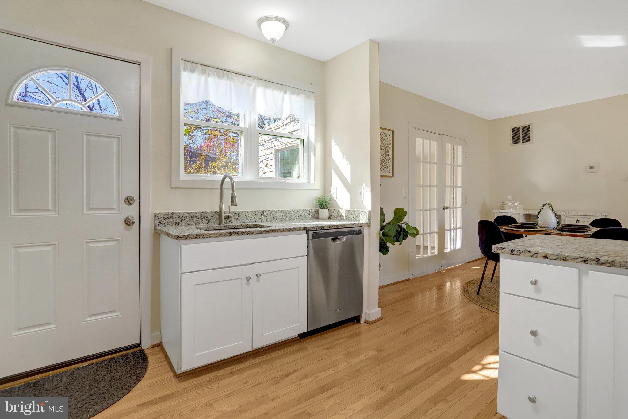 TEMPLE VIEW - Residential