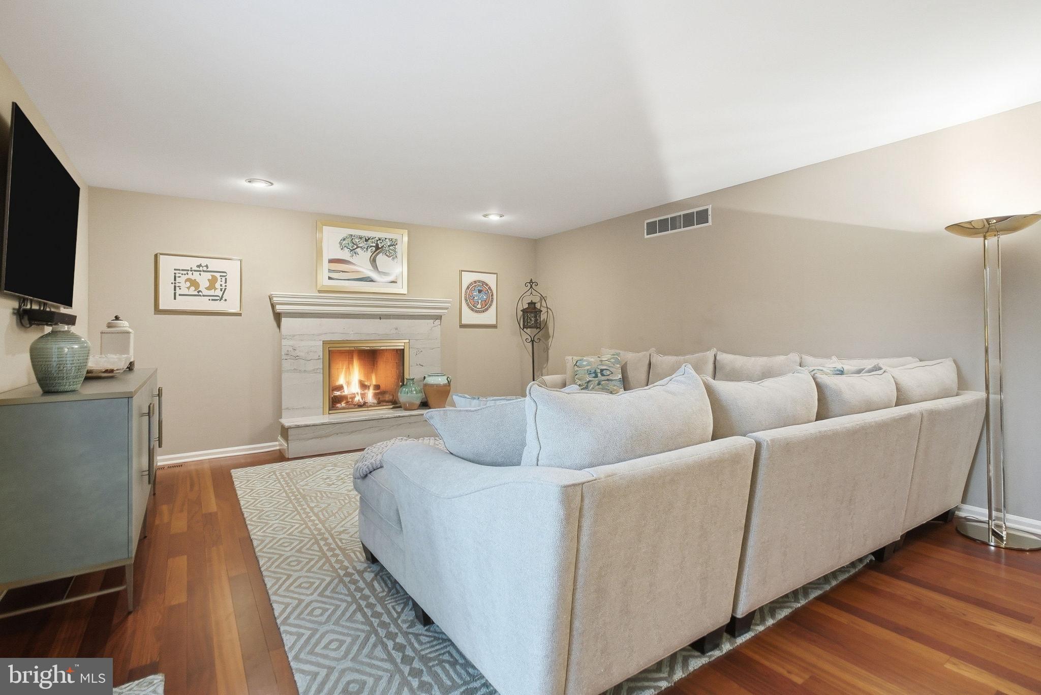 BOW TREE - Residential