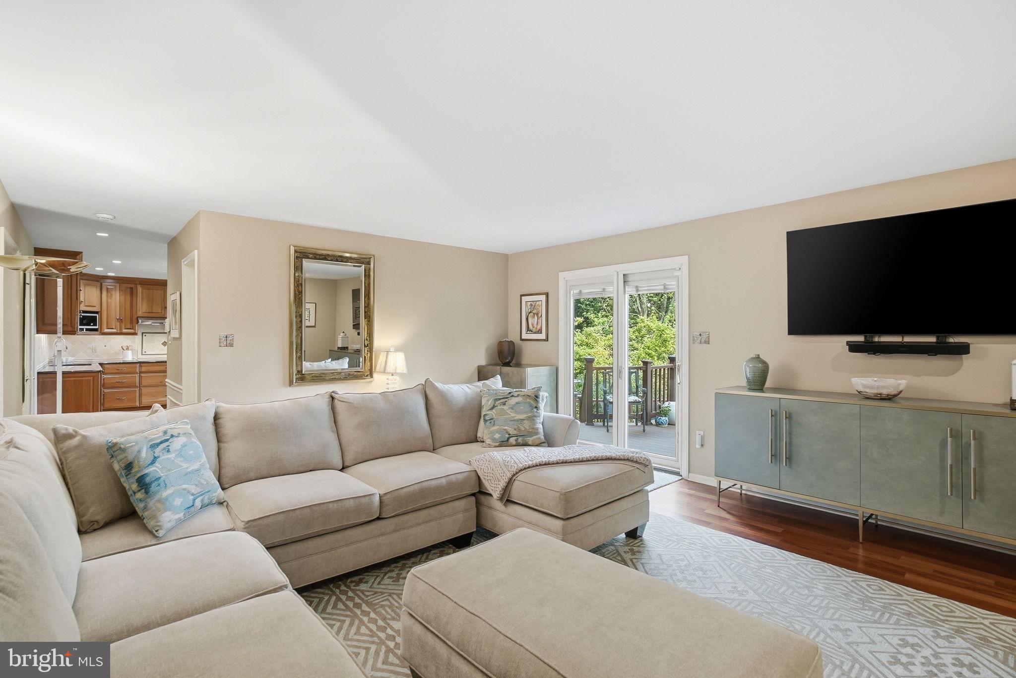 BOW TREE - Residential