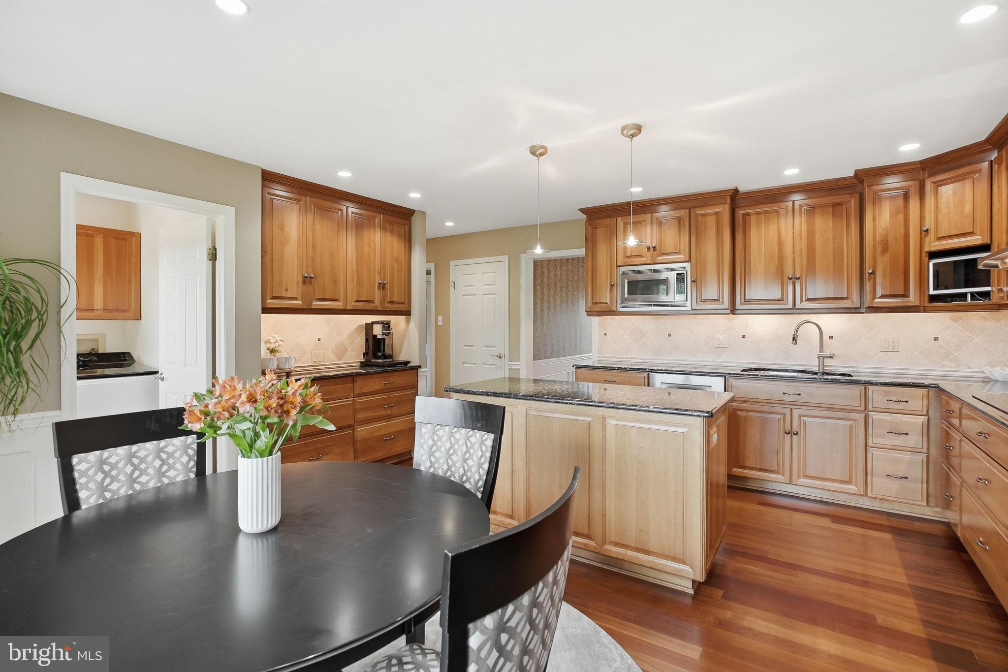 BOW TREE - Residential