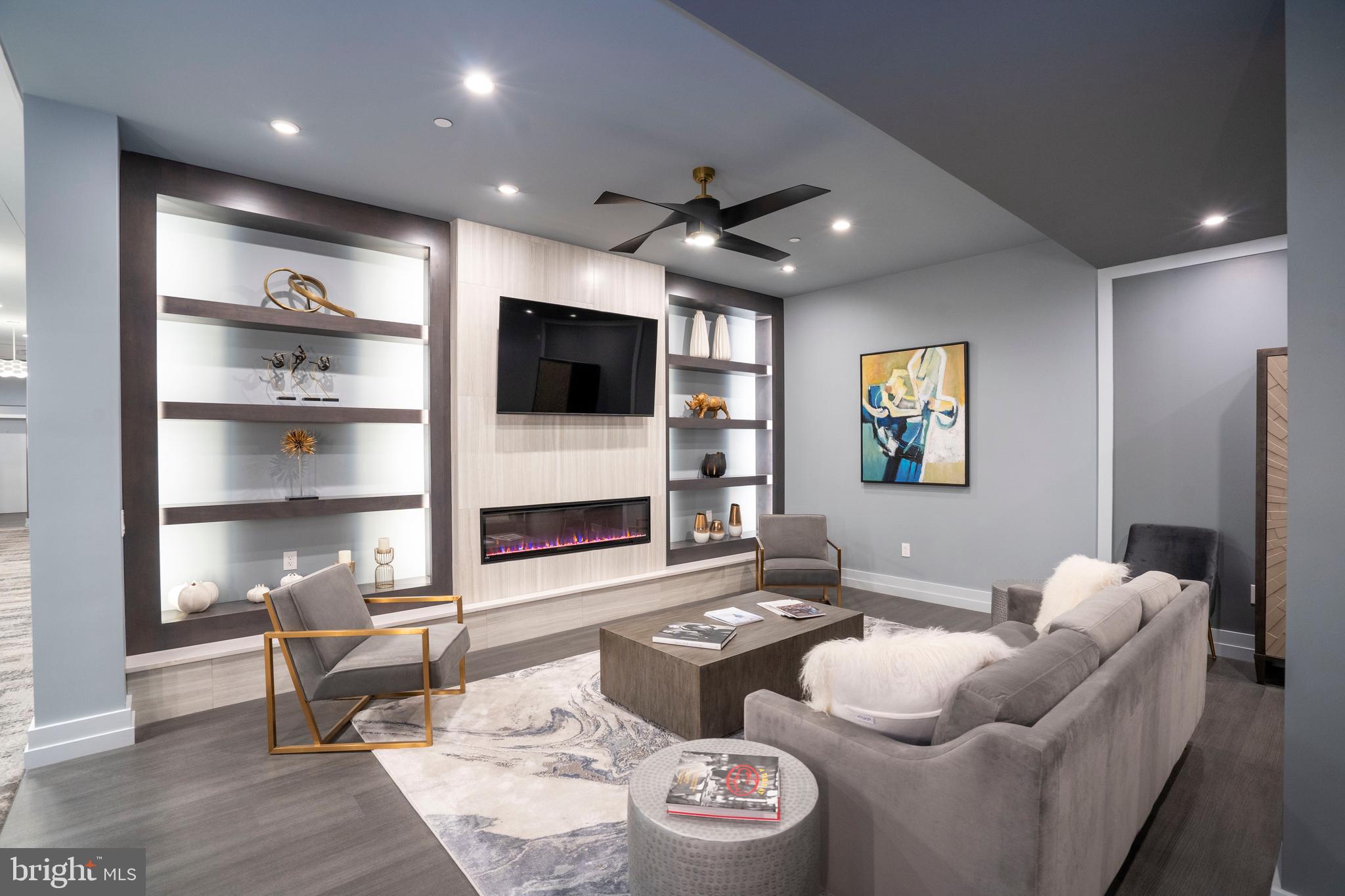 101 NORTH QUEEN - Residential