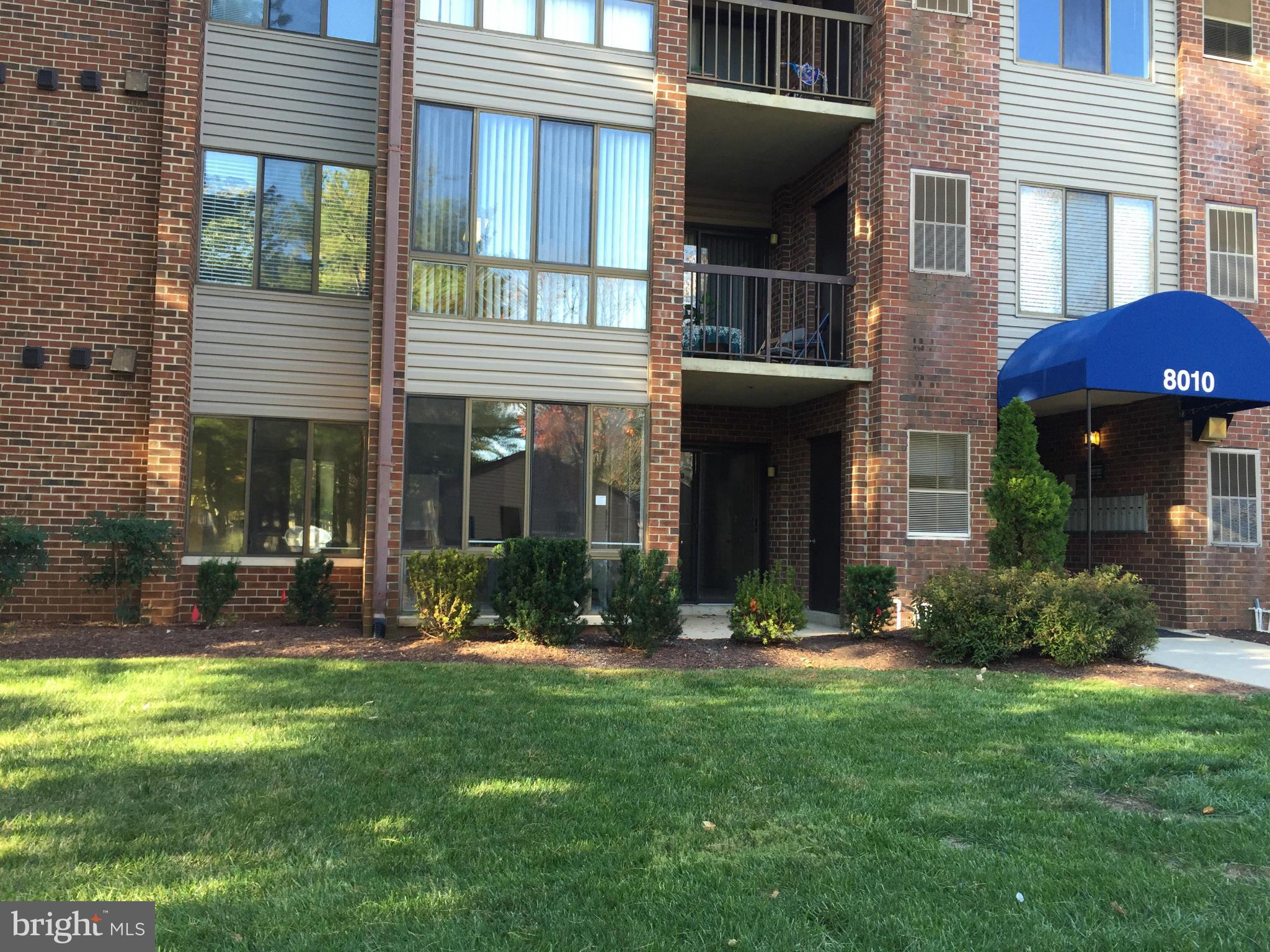 Seller requires purchaser to obtain a Caliber Home Loans Pre-Qualification Letter prior to accepting an offer for any non-cash transaction. Please contact Listing Agent for contact info for Caliber Loan Consultant. Purchaser may use any lender to obtain financing for the purchase. Bright 2BR/2BA with fresh paint and new carpeting.