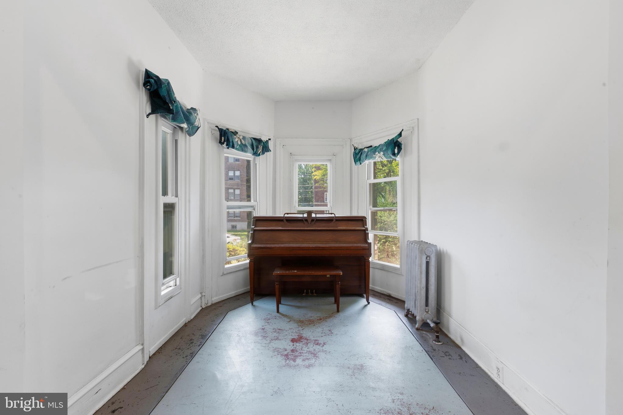 GERMANTOWN - Residential