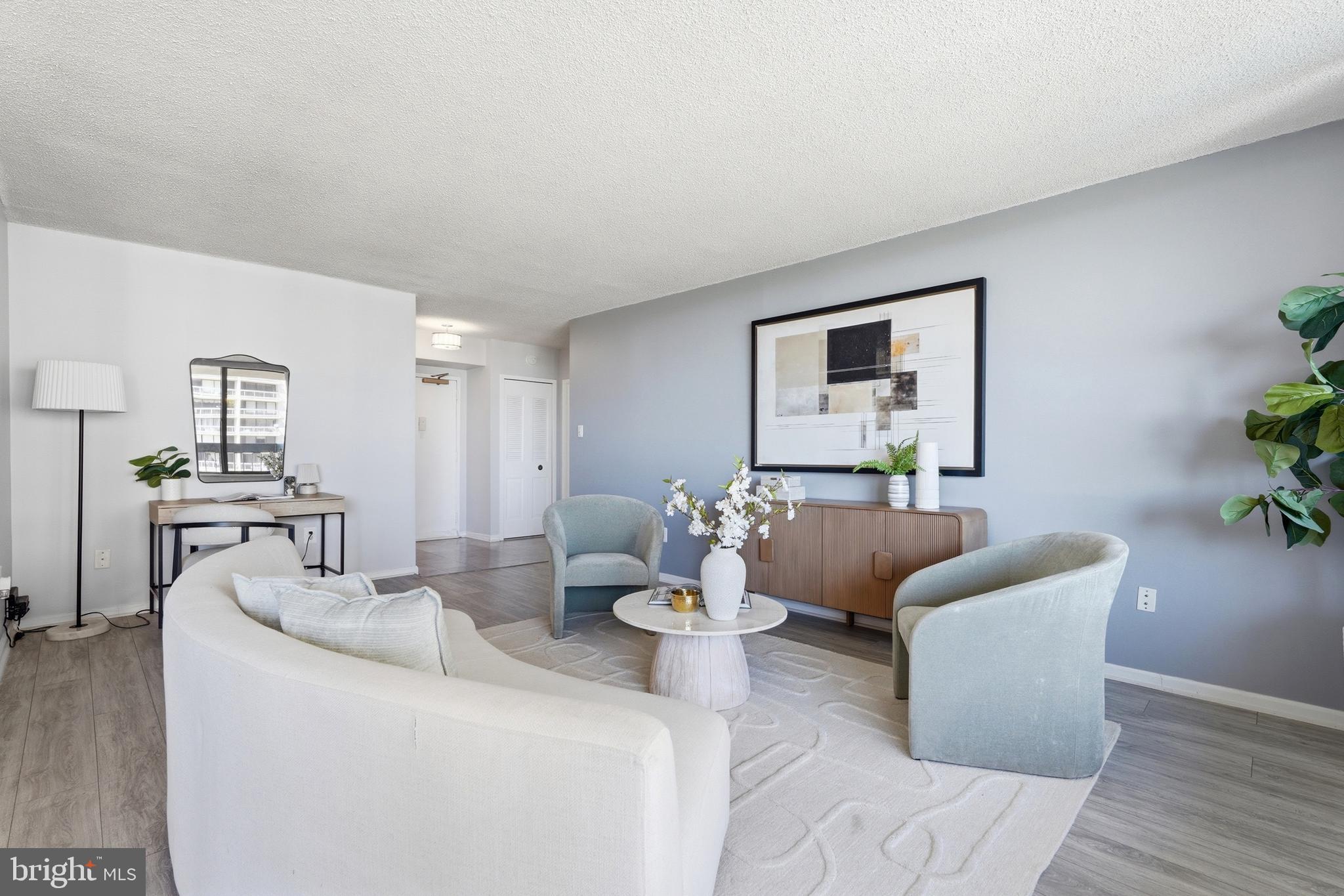 SKYLINE PLAZA - Residential
