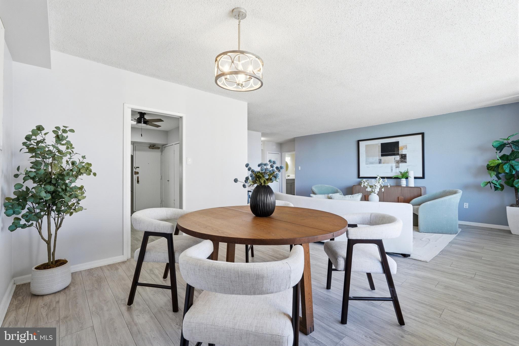 SKYLINE PLAZA - Residential