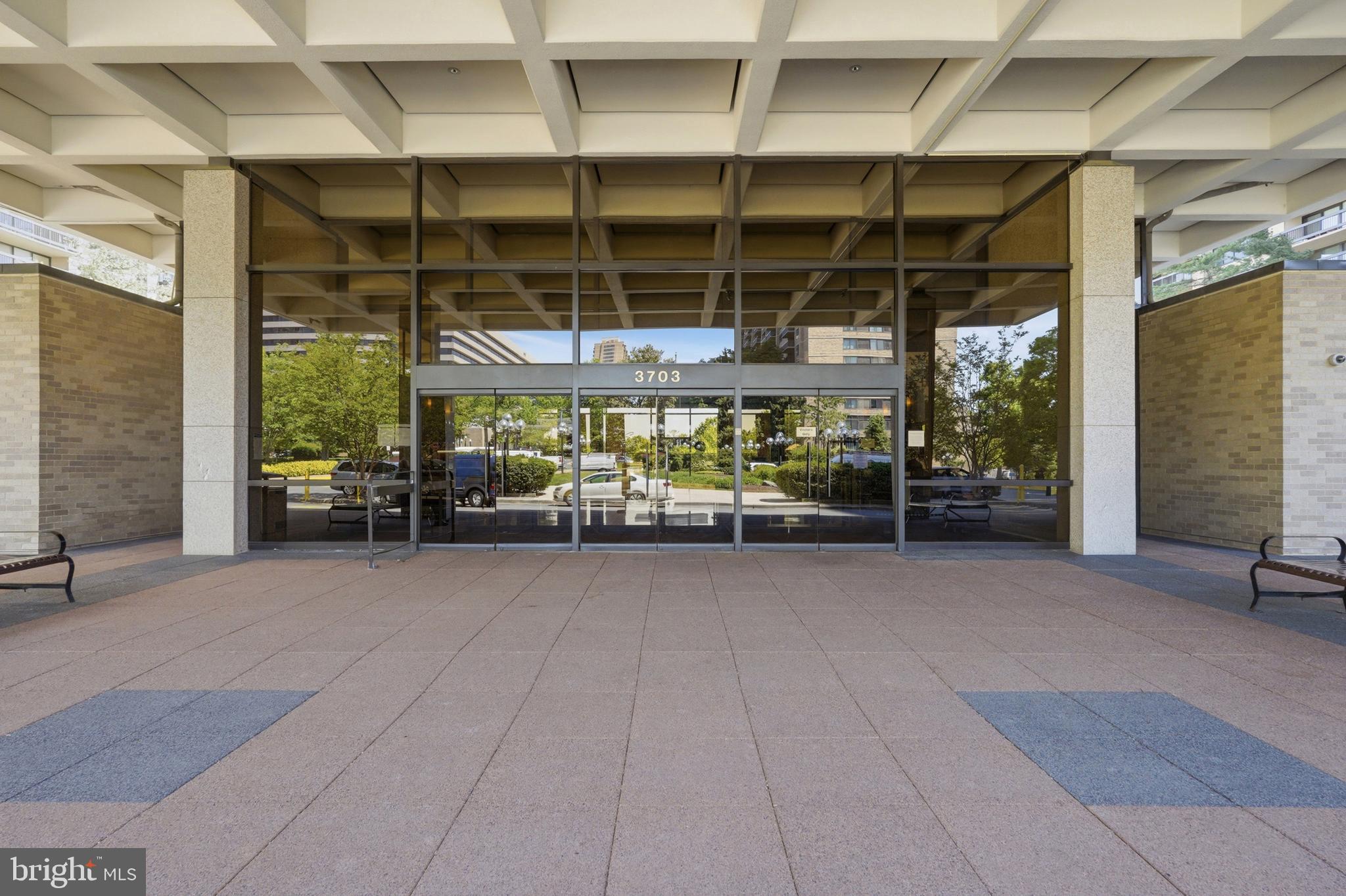 SKYLINE PLAZA - Residential