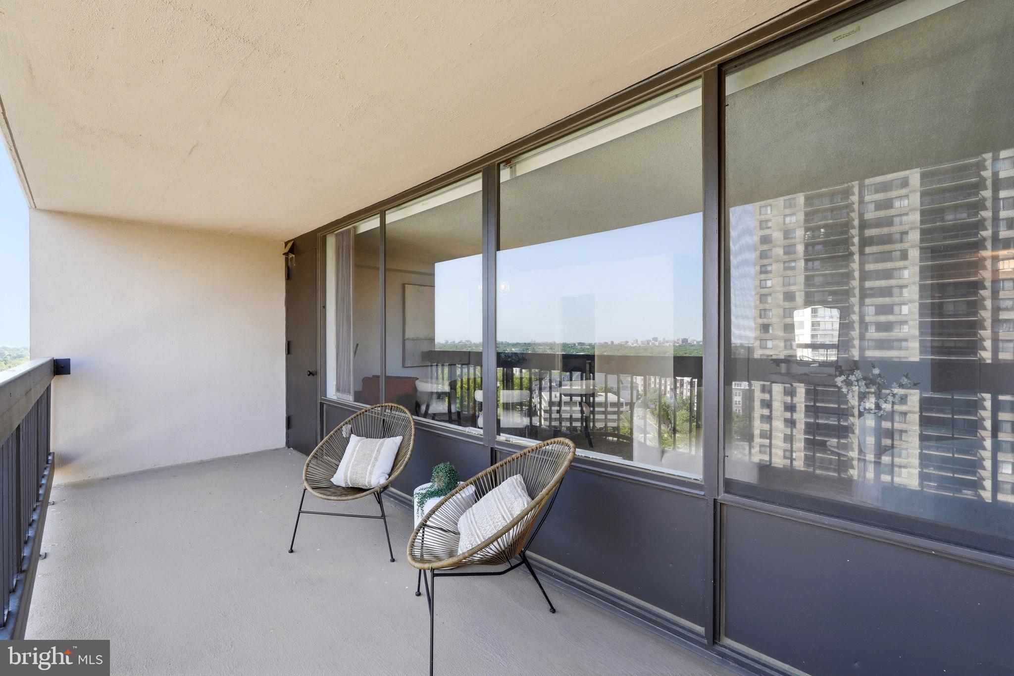 SKYLINE PLAZA - Residential