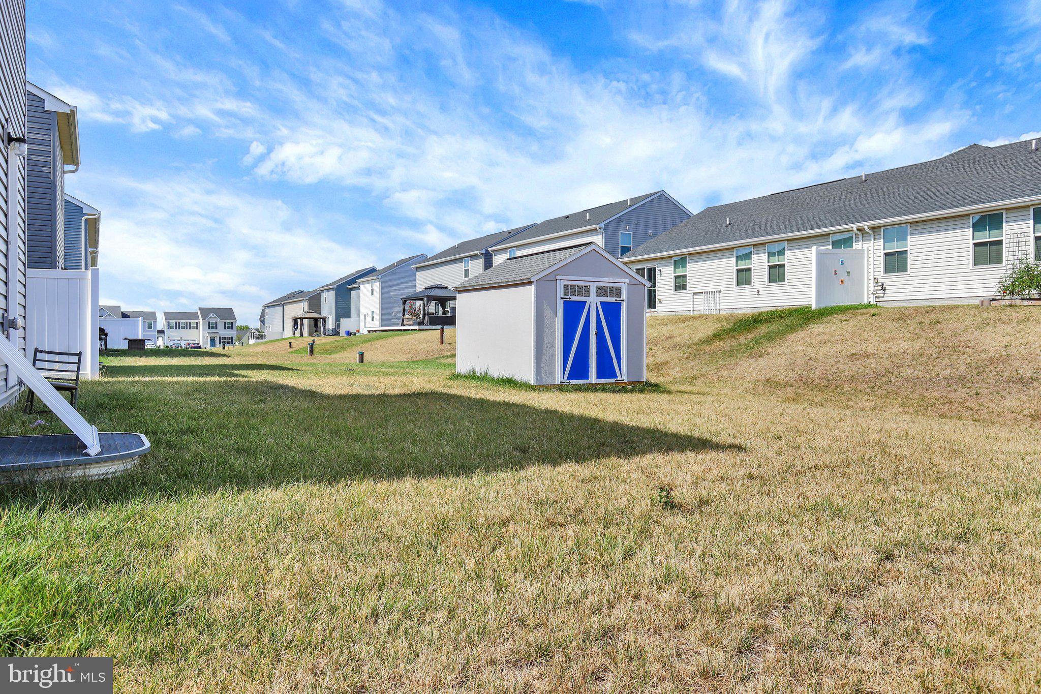 ROLLING HILLS - Residential