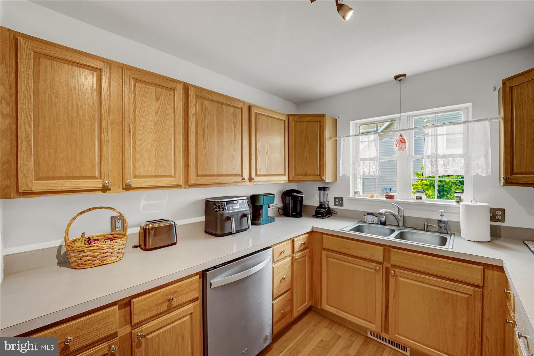 GOLDEN ORCHARDS - Residential