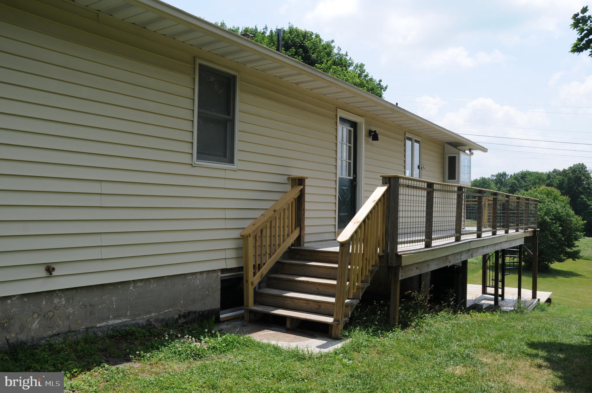 WHITE HALL - Residential