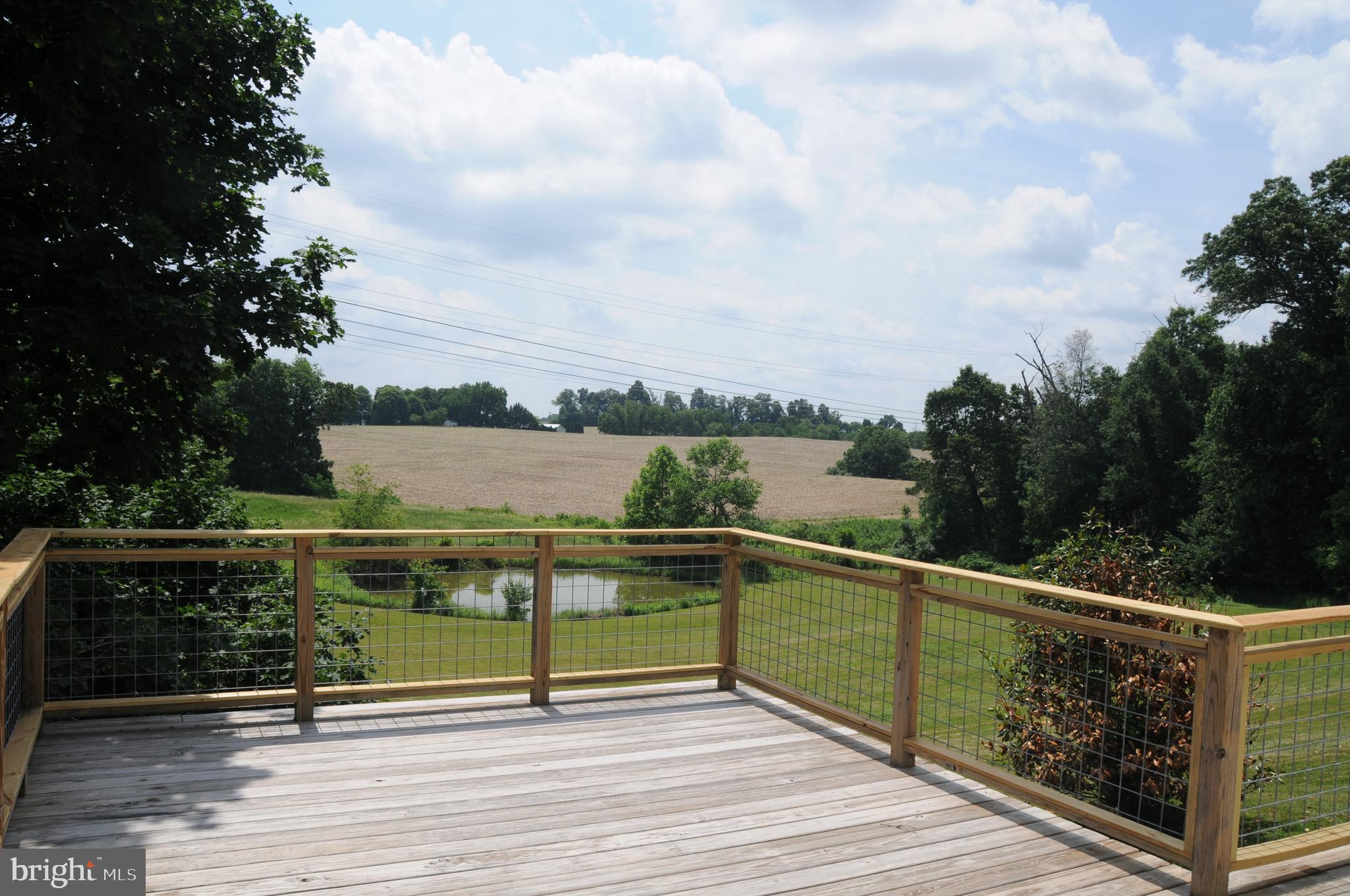 WHITE HALL - Residential