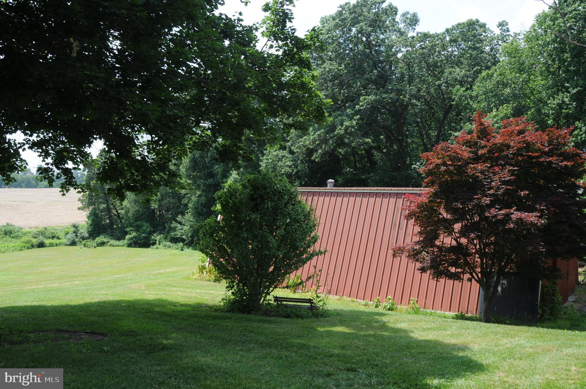 WHITE HALL - Residential