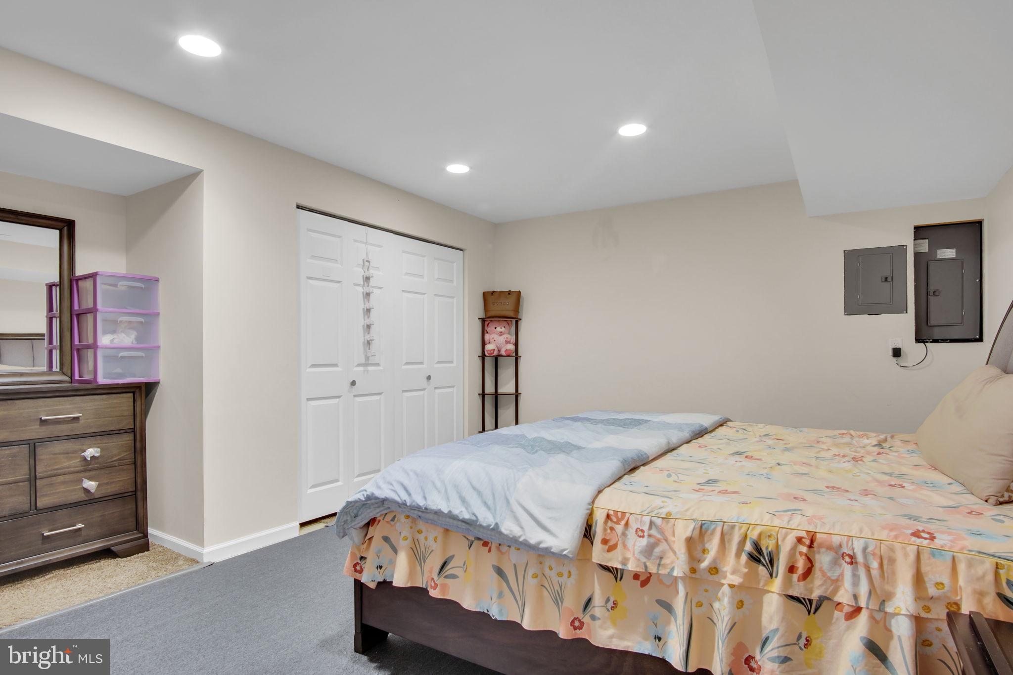SENECA RIDGE - Residential